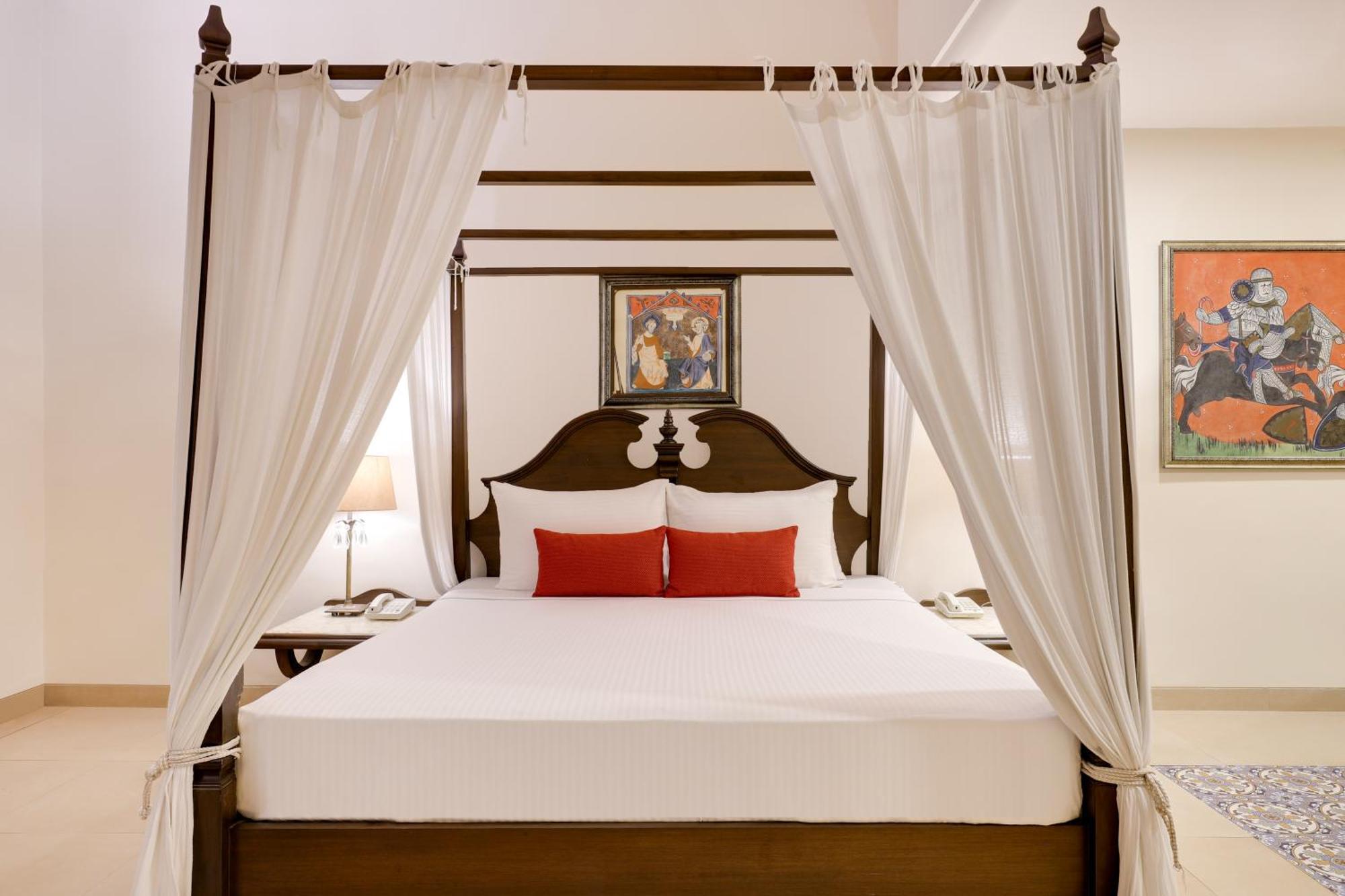 Lemon Tree Amarante Beach Resort, Goa Candolim Exterior photo