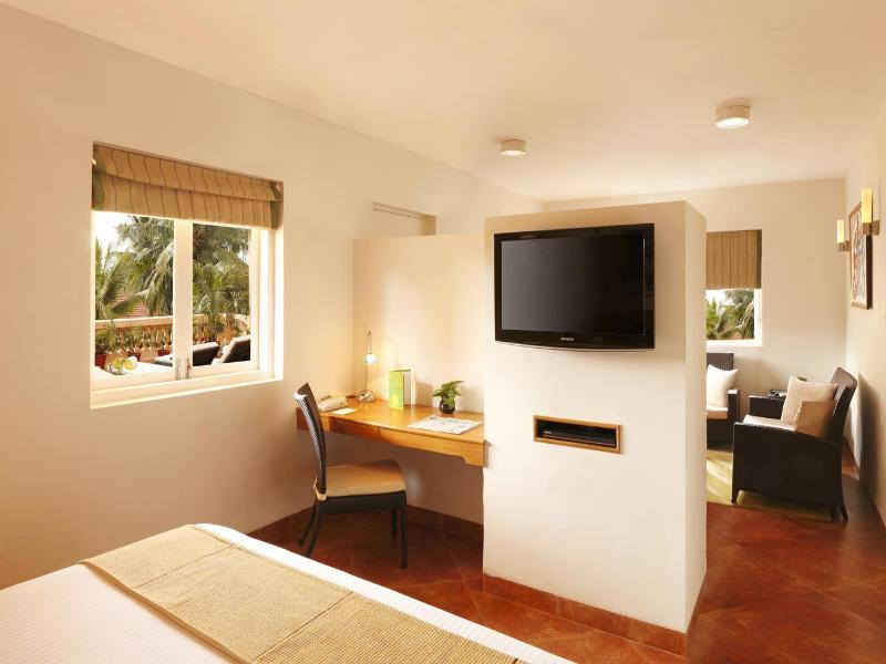 Lemon Tree Amarante Beach Resort, Goa Candolim Exterior photo