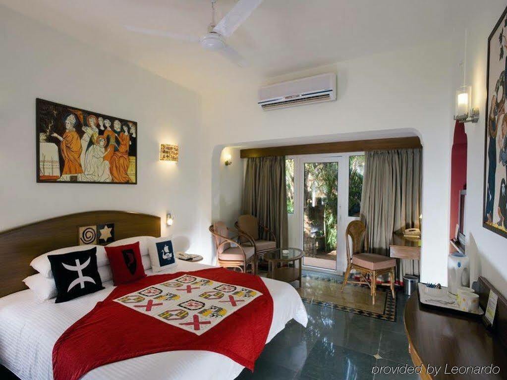 Lemon Tree Amarante Beach Resort, Goa Candolim Exterior photo