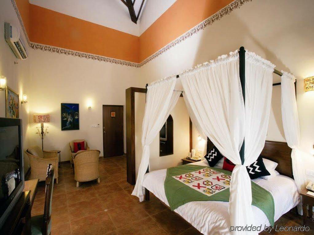 Lemon Tree Amarante Beach Resort, Goa Candolim Exterior photo